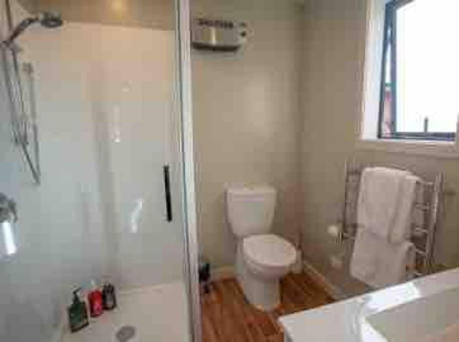 Great Views From New 2 Bedroom Apartment Te Anau Extérieur photo