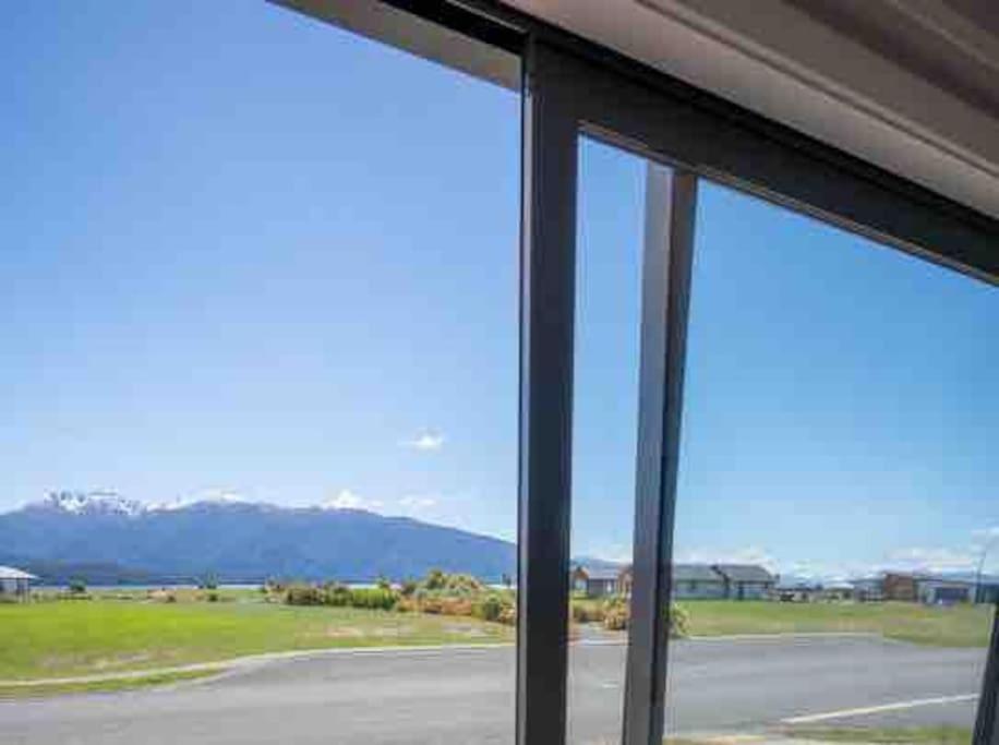Great Views From New 2 Bedroom Apartment Te Anau Extérieur photo