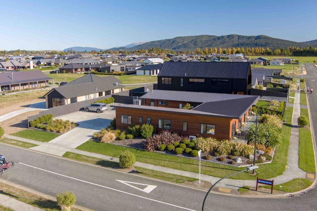 Great Views From New 2 Bedroom Apartment Te Anau Extérieur photo